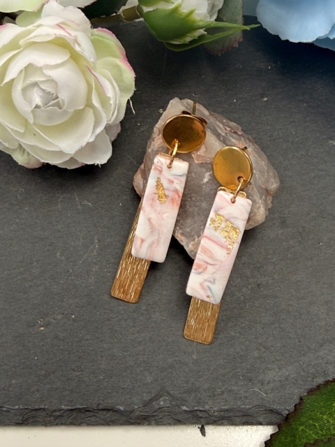 Kolczyki"Pink Marble Bar" |Glina Polimerowa|Delikatny Róż & Złota Tekstura