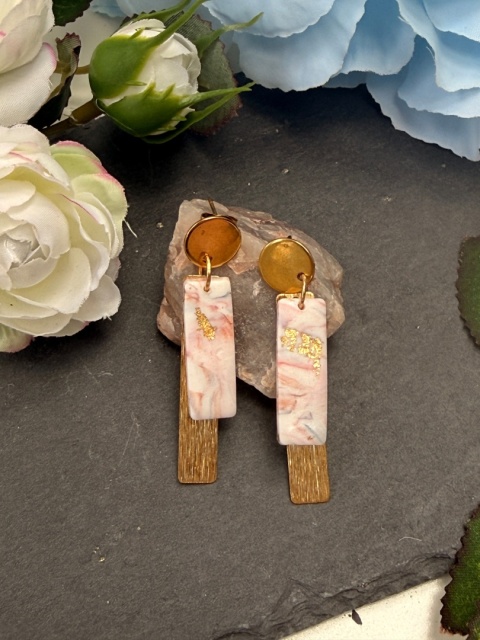 Kolczyki"Pink Marble Bar" |Glina Polimerowa|Delikatny Róż & Złota Tekstura