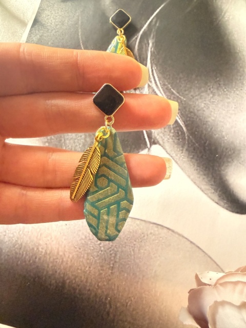 Designerskie Kolczyki "Złoty Liść"| Nasycony Turkus & Czarny Akcent