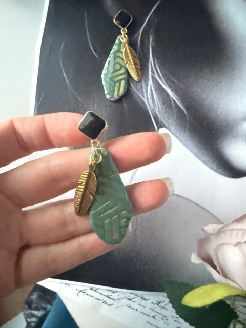 Designerskie Kolczyki "Złoty Liść"| Nasycony Turkus & Czarny Akcent